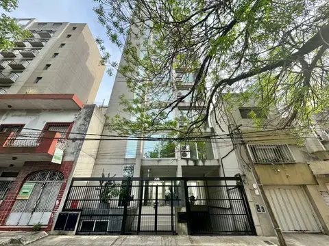 Oficina en alquiler ubicada a metros de Av. del Libertador y Av. Gral. Paz.