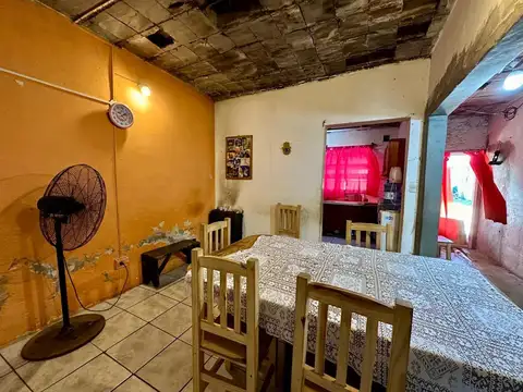 Casa 5 ambientes con 2 baños