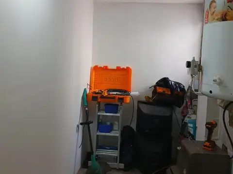 CASA EN VENTA + DEPTO AV. VIVES