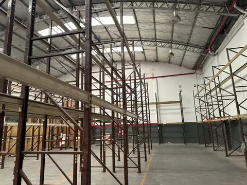 Venta Depósito en  Moreno a metros de acceso oeste