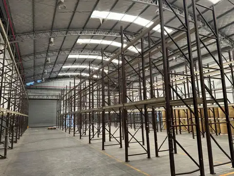 Galpon en Venta 56  mts Frente