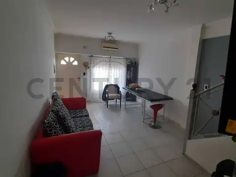Depto Tipo Casa en Venta en Villa Luzuriaga, USD 125.000