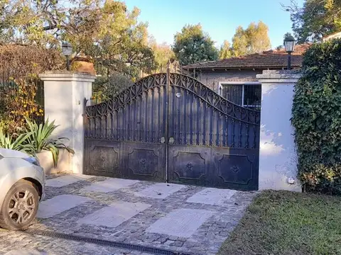 Casa en Venta con 1 cochera