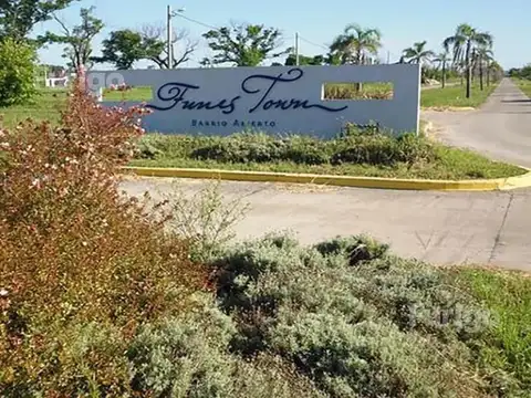 Terreno en  venta en Funes Town