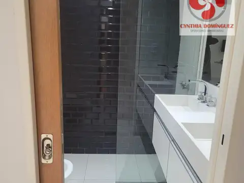 Casa 5 ambientes con 6 baños