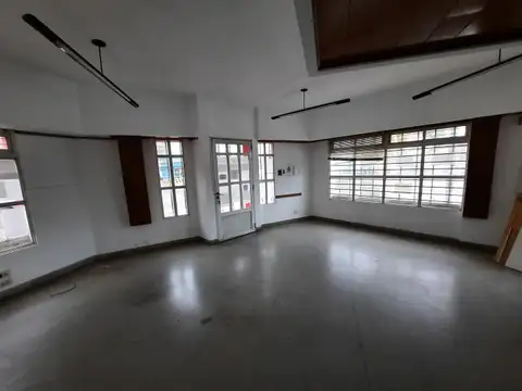 Local en Venta 35 años