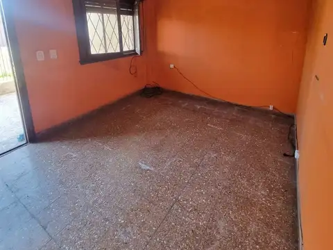 Casa en Alquiler en Moron, $ 950.000