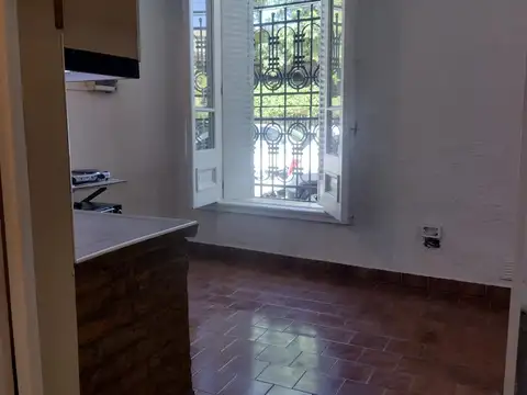 Depto Tipo Casa 2 ambientes con 1 baño