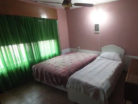 CASA 3 DORMITORIOS ZONA CENTRO