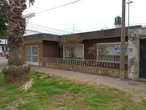 CASA 3 DORMITORIOS ZONA CENTRO