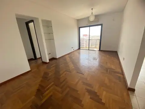 Departamento 2 ambientes en alquiler en Quilmes Centro