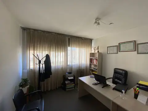 Venta  Oficina Edificio Roela Exclusiva