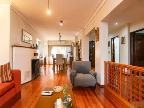 Casa en Venta con 1 cochera