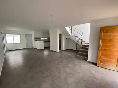 VENTA DUPLEX 3 DORMITORIOS VILLA ALLENDE