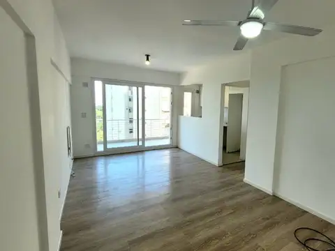 Alquiler 2 ambientes con balcon en Pque Chacabuco