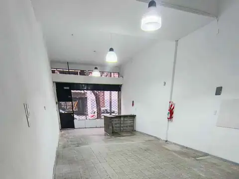 Local en Venta 63 años