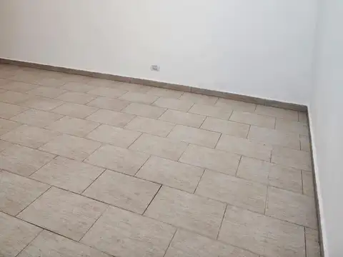 VENTA Local céntrico sobre Galería Bernas 40 m2 en Av. Arrayanes  Villa La Angostura