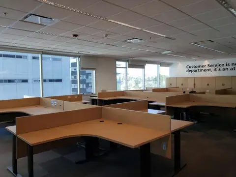 Oficina en Alquiler al Este