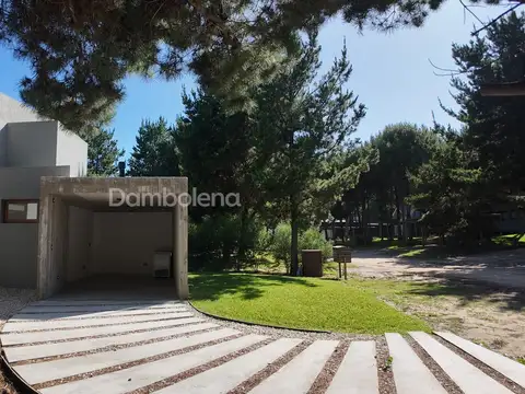 Casa en Venta en Barrio Residencial 1, USD 420.000