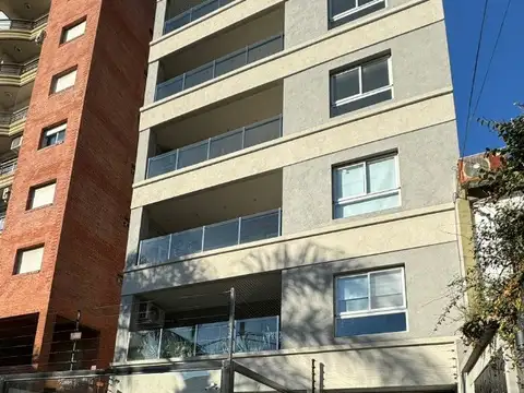 HERMOSO PISO RAMOS MEJIA CENTRO