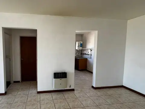 Departamento en Alquiler en Castelar Norte, $ 650.000