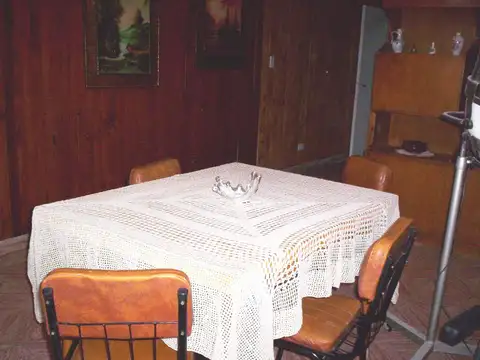 Dos Inmuebles en zona Iglesia de Miramar. Sobre calle 33 e/ 26 y24