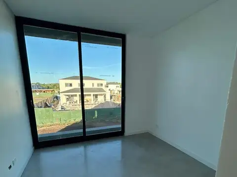 Casa 5 ambientes con 5 baños