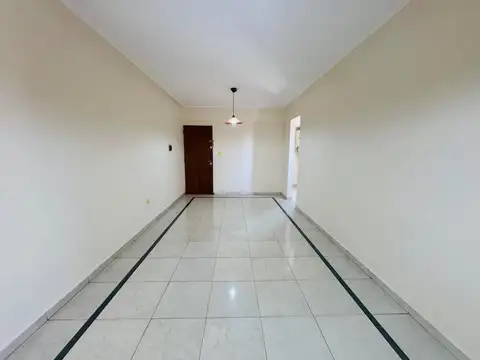 Departamento en Alquiler en Barrio Sur, $ 380.000