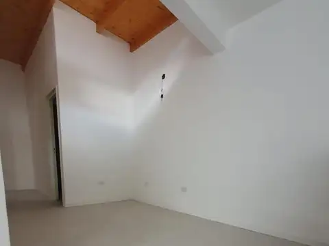 PH DE 3 AMBIENTES CON JARDIN, GALERIA Y TERRAZA EN VENTA. FLORIDA OESTE