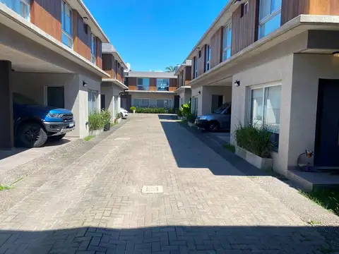 Casa en Alquiler de 3 dormitorios