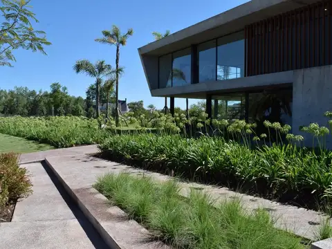 Casa en Venta al Oeste