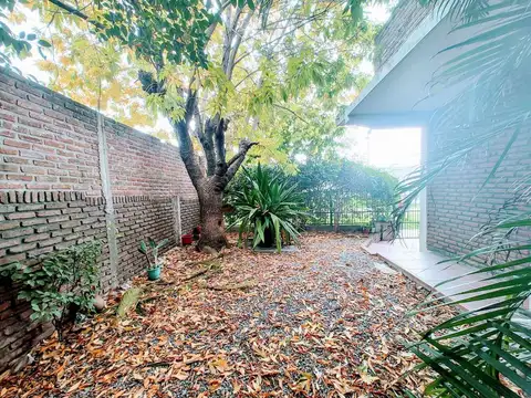 Depto Tipo Casa 5 ambientes con 2 baños