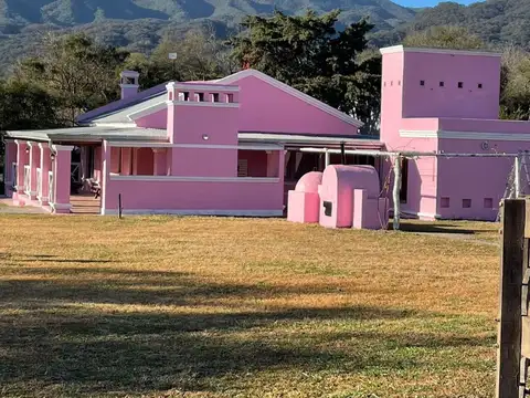 VENTA CASA DE CAMPO SOBRE RUTA EN RACO AMOBLADA