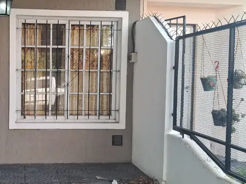 DUPLEX 4 AMBIENTES en alquiler en Villa Luzuriaga