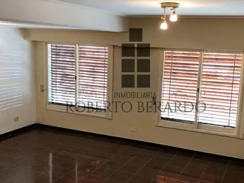 Excelente Casa con Pileta