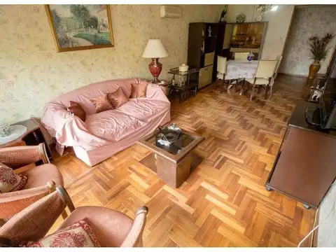 Tronador 2600, Piso 1