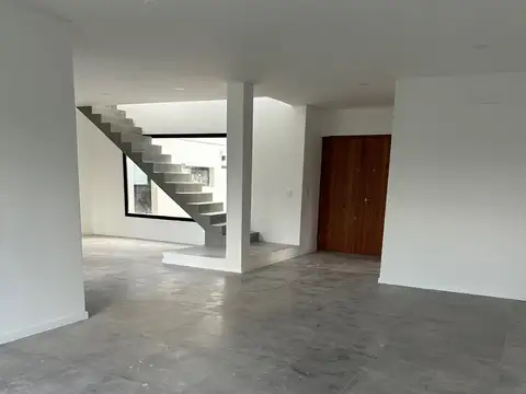 Casa en Venta en Altos De Campo Grande, USD 430.000