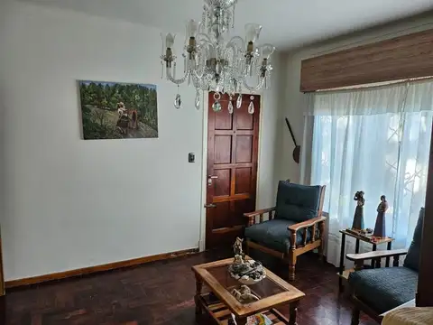 VENTA CASA 4 AMB JARDÍN Y COCHERA - CIUDAD JARDÍN