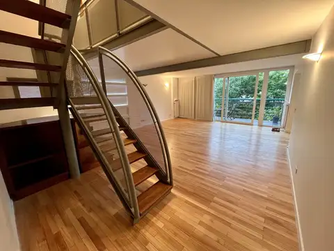 Alquiler - Departamento Dúplex 4 Ambientes - Las Cañitas - Muy luminoso y con cochera