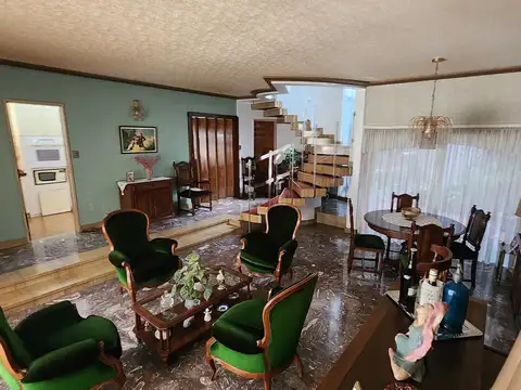 Casa 4 ambientes con 3 baños