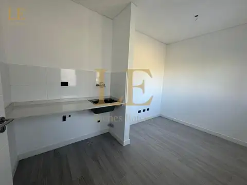 Casa en Venta con 5 cocheras