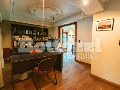 Hermoso chalet 4 ambientes con parque y quincho