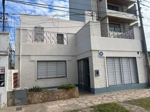 Alquiler - Casa 3 dormitorios