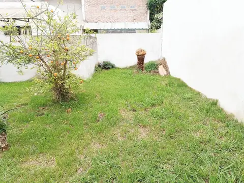 Depto Tipo Casa en Venta en Carapachay, USD 160.000