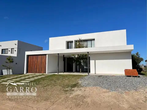 Ruta 11, Ecuestre Uf 409