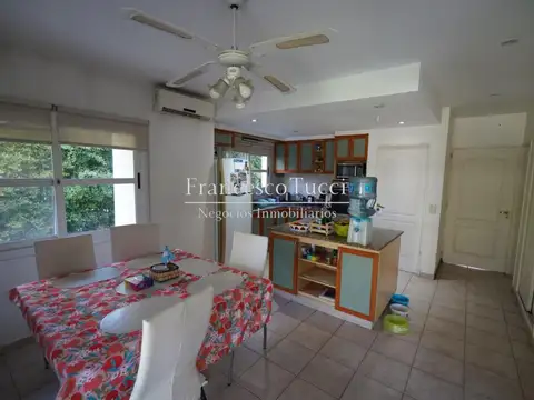 Casa en Venta en Campos De Alvarez, USD 350.000