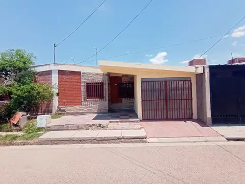 VENTA CASA 2 DORMITORIOS PATIO COCHERA GUAYMALLEN