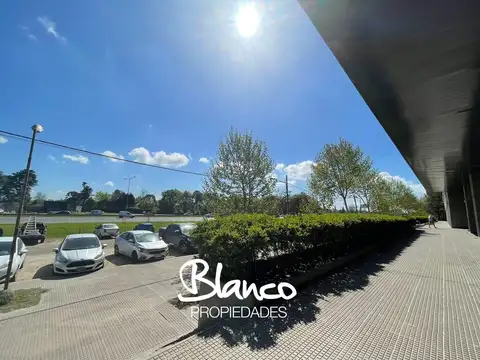 Oficina en Venta con 2 cocheras