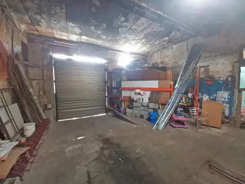 Venta Galpon 500m2 con Locales al Frente, Depositos y Entrep