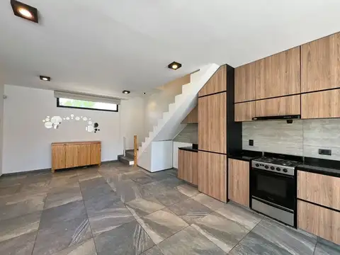 Casa en Venta con 1 cochera